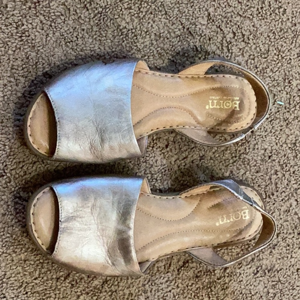 COPY - Lightly used BORN sandals size 8